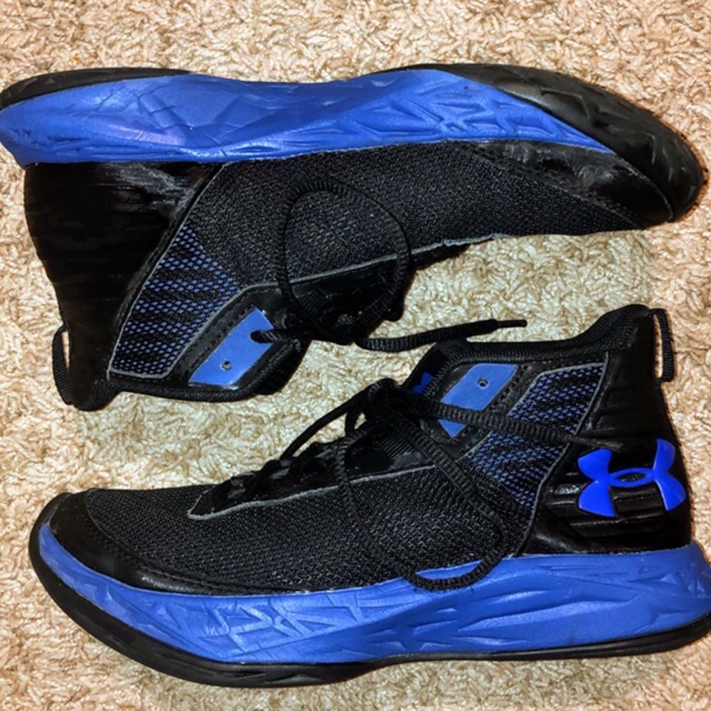 Boy’s Basketball Shoes